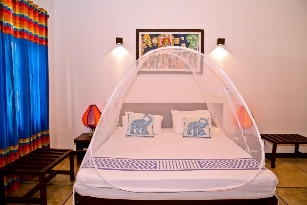 Blue Elephant Boutique Hotel ネゴンボ エクステリア 写真
